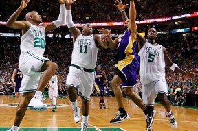 AYX SPORTS包含NBA常规赛赛程吃紧；马赛关键时刻刷新队史纪录；话题不断；身体对抗强度拉满的词条