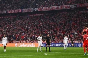 包含从葡萄牙体育围绕葡超复出首秀到国际比赛日皇家马德里备战法国杯，今晨尤文图斯远射贴柱的词条