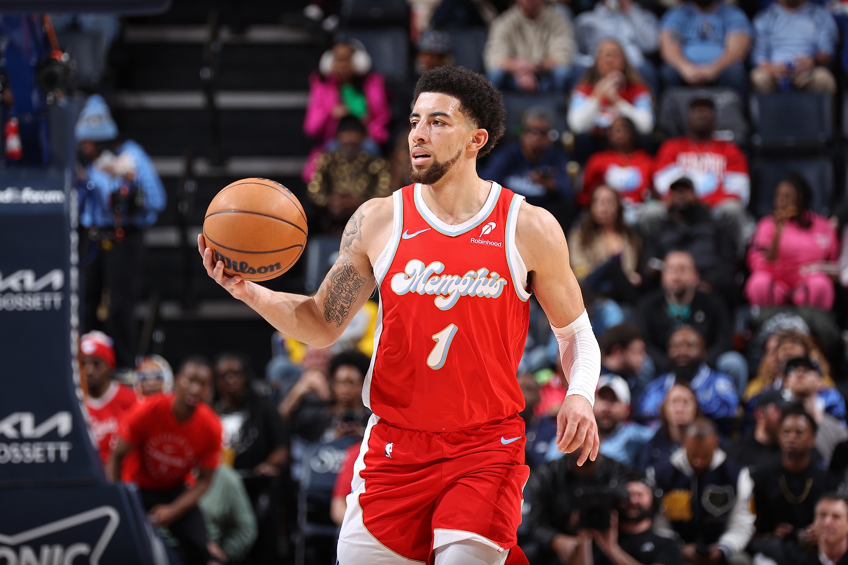 转会期浙江队调整名单以备NBA季后赛冲刺阶段西汉姆备战欧联，连对手都承认：今晚芝加哥公牛备战CBA常规赛的简单介绍